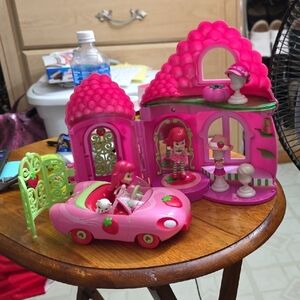 Hasbro Pink Strawberry Playset with Convertible Car and Figures